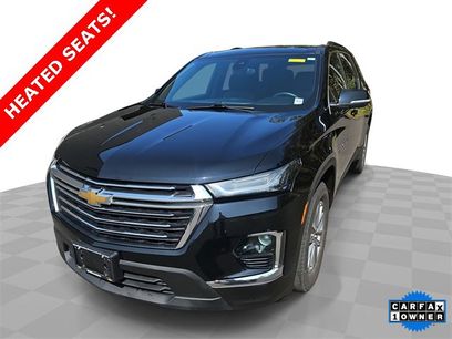 Used 2023 Chevrolet Traverse LT