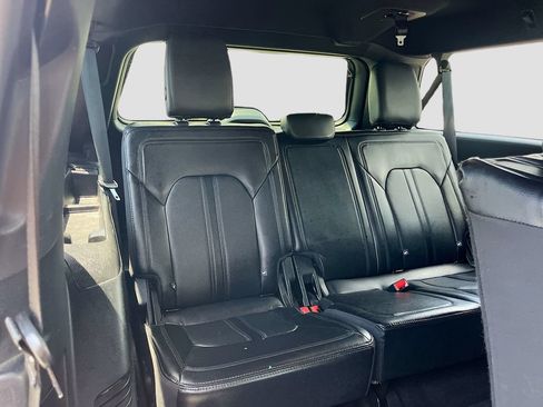 Used 2021 Ford Expedition Max Limited RWD image 29