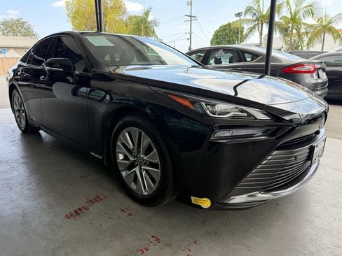 Used 2022 Toyota Mirai w/ Advanced Technology Package RWD image 8