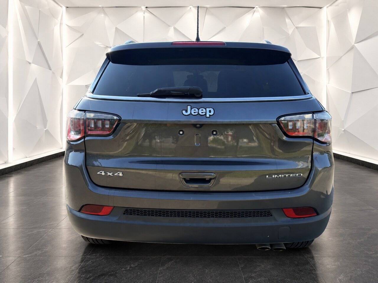Used 2020 Jeep Compass Limited AWD/4WD image 32