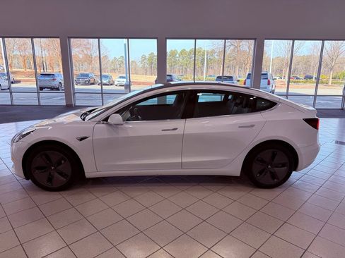 Used 2019 Tesla Model 3 Long Range image 4