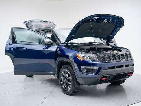 Used 2021 Jeep Compass Trailhawk w/ Sun and Sound Group AWD/4WD image 15