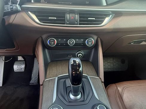 Used 2019 Alfa Romeo Stelvio Ti AWD/4WD image 18