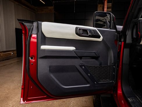 Used 2025 Ford Bronco Heritage Edition image 37