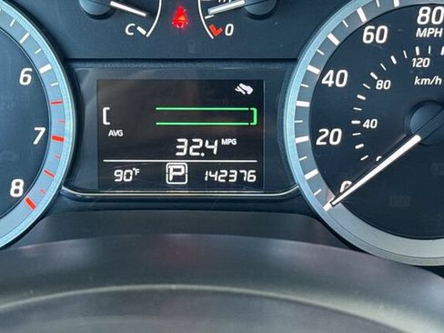 Used 2014 Nissan Sentra SL w/ Premium Package FWD image 26