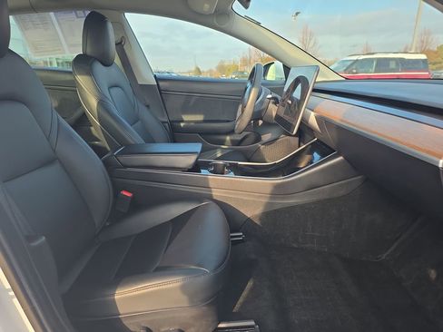 Used 2020 Tesla Model 3 Long Range image 16