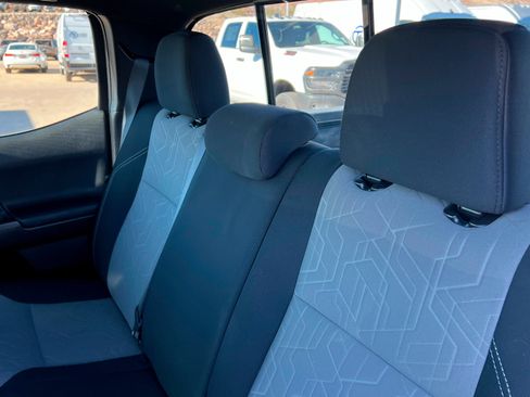 Used 2023 Toyota Tacoma TRD Off-Road image 21