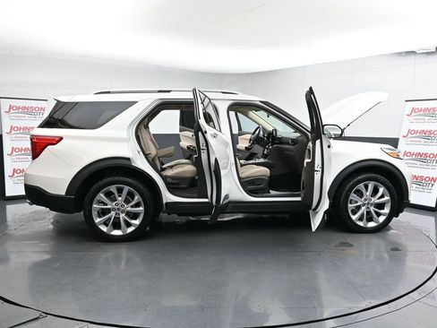 Used 2022 Ford Explorer Platinum w/ Equipment Group 601A image 41
