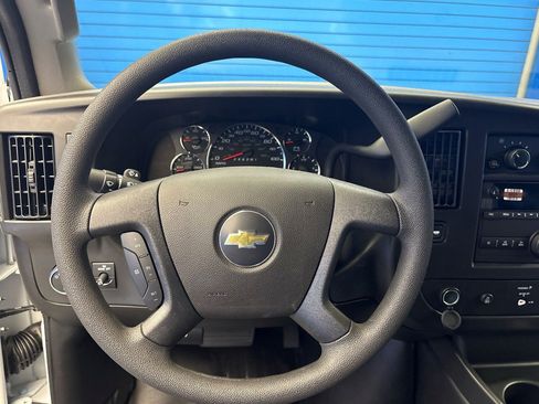 New 2025 Chevrolet Express 3500 LS w/ Chrome Appearance Package image 13