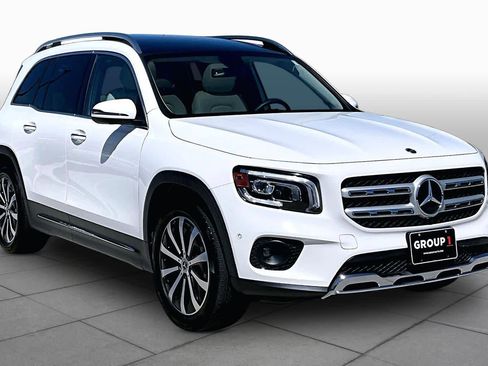 Used 2023 Mercedes-Benz GLB 250 image 3