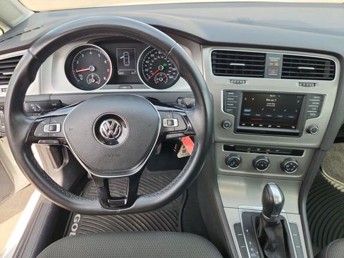 Used 2016 Volkswagen Golf S FWD image 11