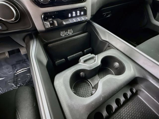 Used 2025 RAM 1500 Big Horn AWD/4WD image 33