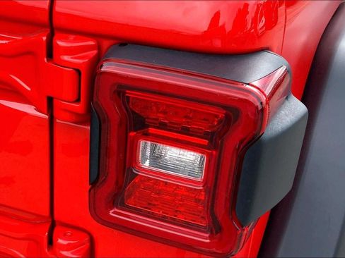 Used 2023 Jeep Wrangler Unlimited Rubicon 4xe w/ Safety Group AWD/4WD image 24