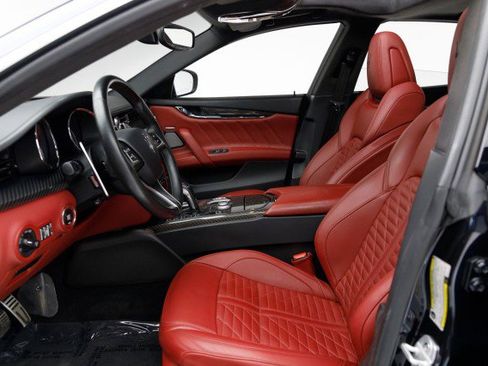 Used 2020 Maserati Quattroporte S GranSport image 12