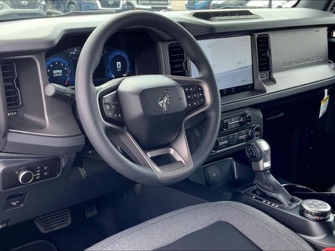 New 2026 Ford Bronco 2-Door AWD/4WD image 8