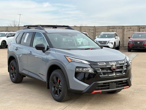 New 2026 Nissan Rogue SV image 4