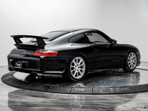 Used 2004 Porsche 911 GT3 RWD image 15