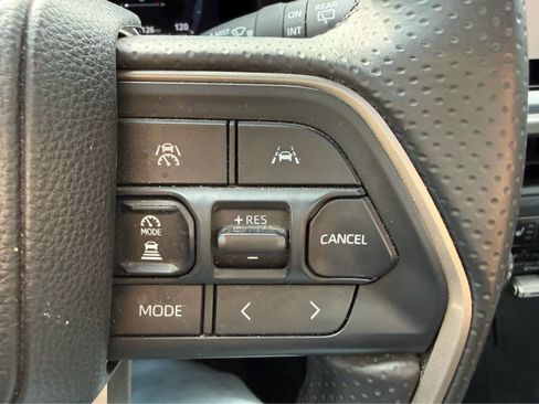 Used 2025 Toyota 4Runner TRD Off-Road Premium image 20