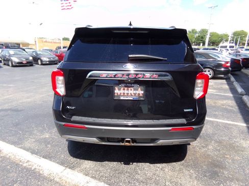 Used 2020 Ford Explorer XLT w/ Equipment Group 202A AWD/4WD image 5