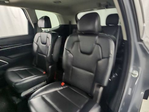 Used 2025 Kia Telluride S AWD/4WD image 12