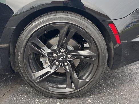 Used 2023 Chevrolet Camaro LT w/ Technology Package image 12