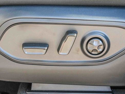 New 2025 Jeep Grand Cherokee Limited image 30