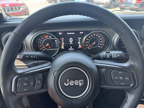 Used 2023 Jeep Wrangler Unlimited Sport AWD/4WD image 18