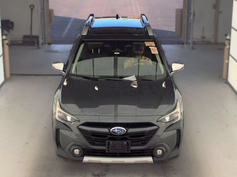 Used 2023 Subaru Outback Touring XT AWD/4WD image 3