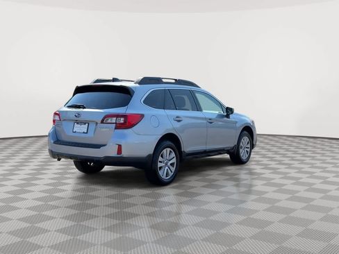 Used 2016 Subaru Outback 2.5i Premium AWD/4WD image 8