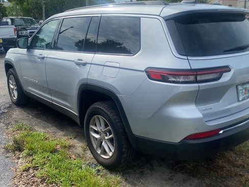 Used 2025 Jeep Grand Cherokee L Laredo AWD/4WD image 18