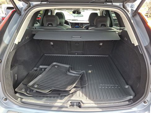 Certified 2023 Volvo XC60 B5 Plus w/ Climate Package image 28