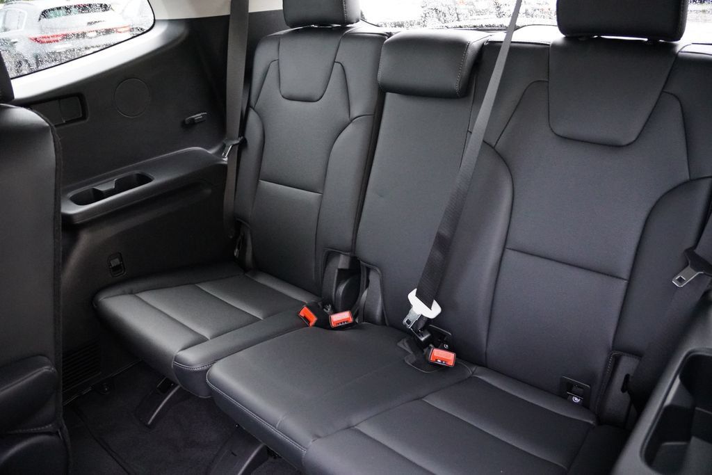 Certified 2025 Kia Telluride EX w/ EX Captain's Chair Package AWD/4WD image 18