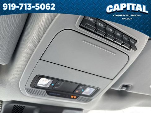 New 2026 Ford F250 XL w/ XL Chrome Package image 30