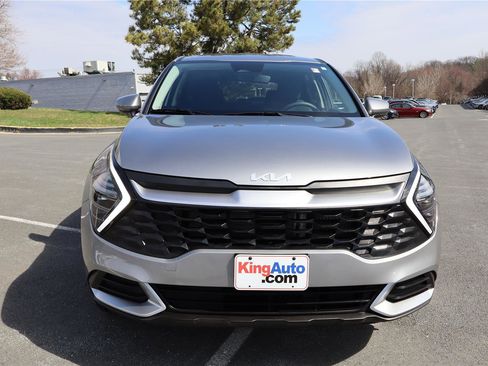 Certified 2025 Kia Sportage LX image 9