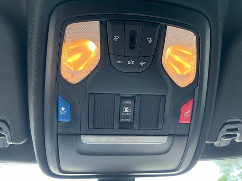 Used 2023 RAM 1500 Big Horn AWD/4WD image 22