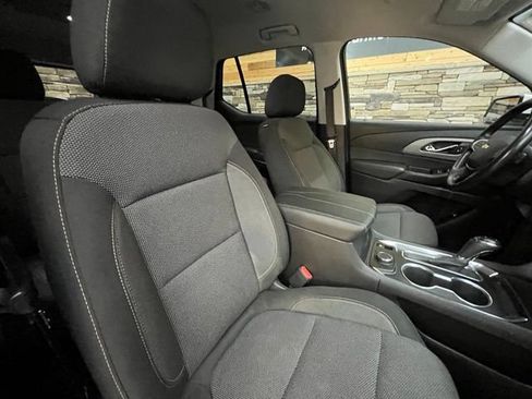 Used 2020 Chevrolet Traverse LT w/ Driver Confidence II Package AWD/4WD image 16