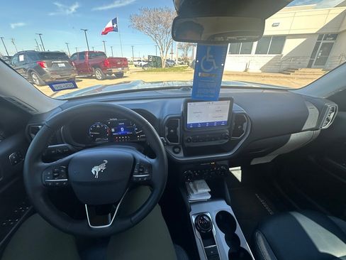 Used 2024 Ford Bronco Sport Outer Banks w/ Tech Package image 15