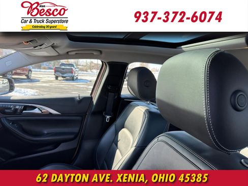 Used 2018 INFINITI QX30 Premium image 11