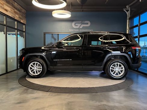 Used 2025 Jeep Grand Cherokee Laredo X w/ Luxury Tech Group I AWD/4WD image 6
