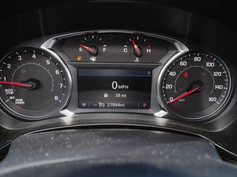 Used 2023 Chevrolet Equinox RS w/ RS Leather Package FWD image 11