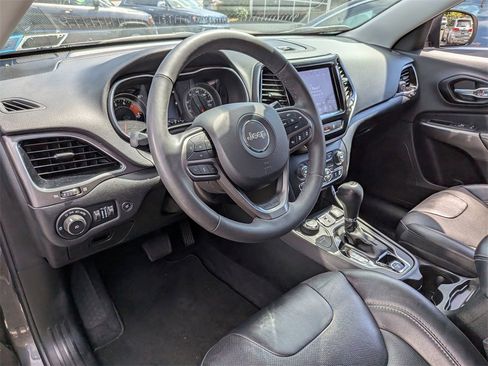 Used 2022 Jeep Cherokee Limited image 10