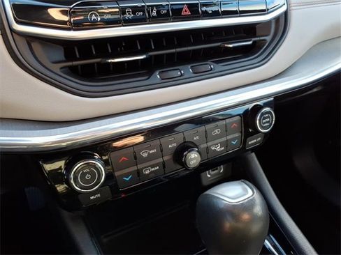 Used 2023 Jeep Compass Limited w/ Sun and Sound Group image 21