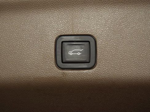 Used 2024 GMC Yukon Denali AWD/4WD image 28