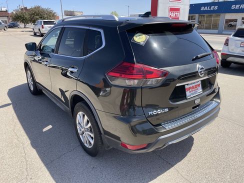 Used 2017 Nissan Rogue SV AWD/4WD image 10