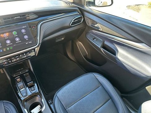 Used 2022 Chevrolet Bolt EUV LT w/ Convenience Package image 21