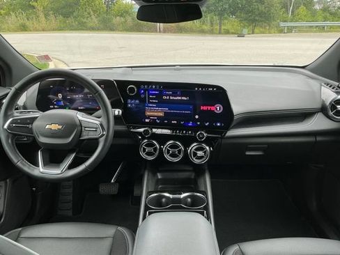 Used 2024 Chevrolet Blazer EV LT AWD/4WD image 21