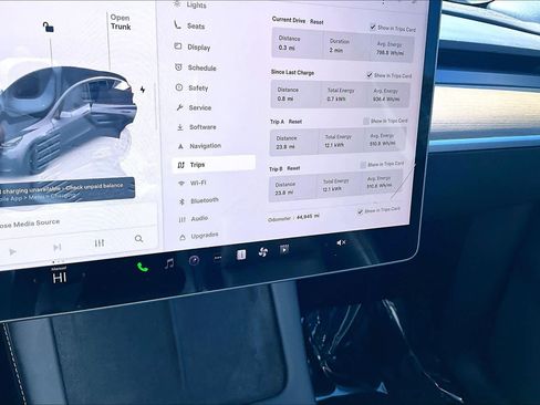 Used 2023 Tesla Model Y Long Range image 25