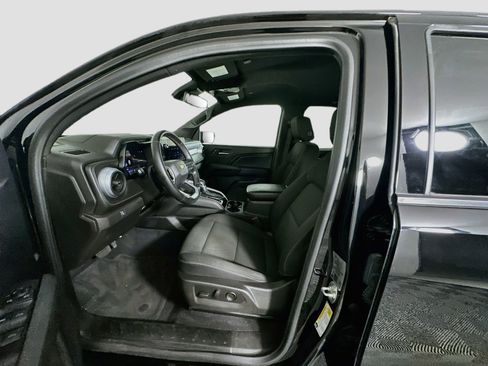 Used 2024 Chevrolet Colorado LT w/ LT Convenience Package II RWD image 13