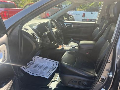 Used 2017 Nissan Pathfinder Platinum w/ Cargo Package AWD/4WD image 12