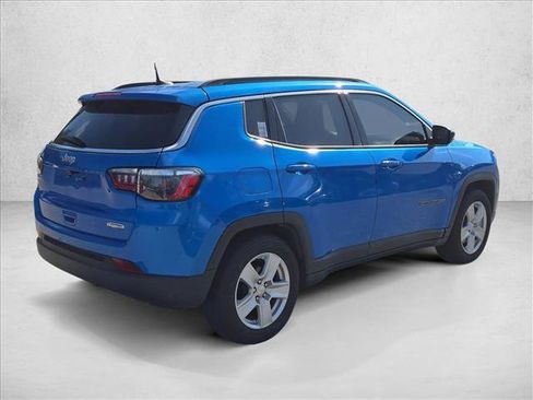 Used 2022 Jeep Compass Latitude w/ Convenience Group FWD image 5